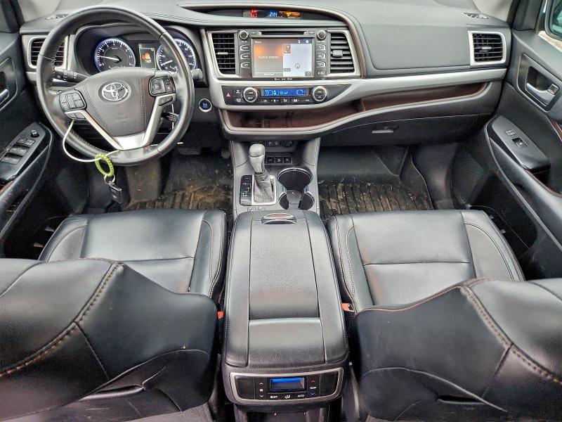 Zdjęcie 8 z aukcji – 2018 TOYOTA HIGHLANDER z VIN 5TDJZRFH9JS492067