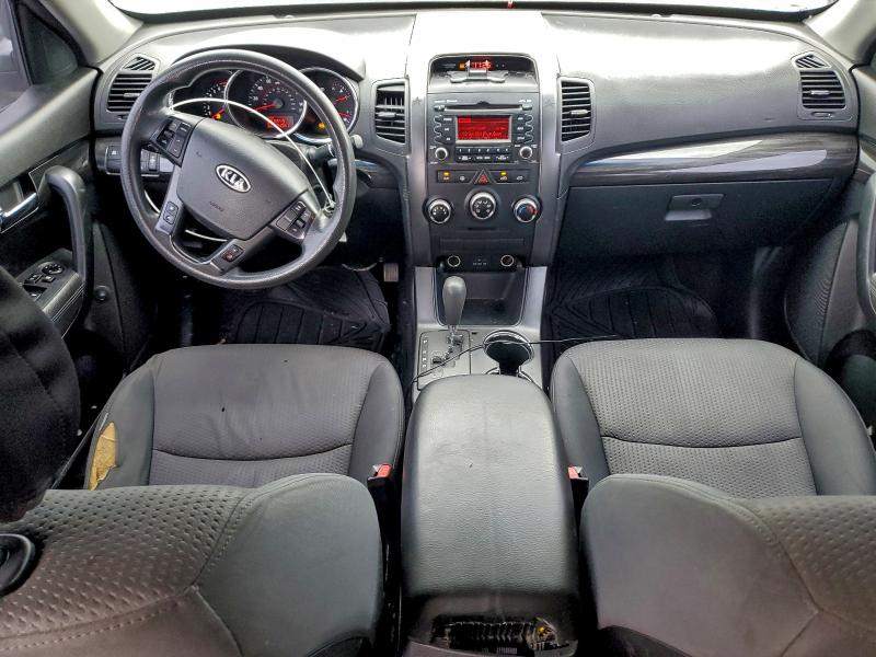Photo 8 from auction – 2013 KIA SORENTO LX with VIN 5XYKT4A27DG311982