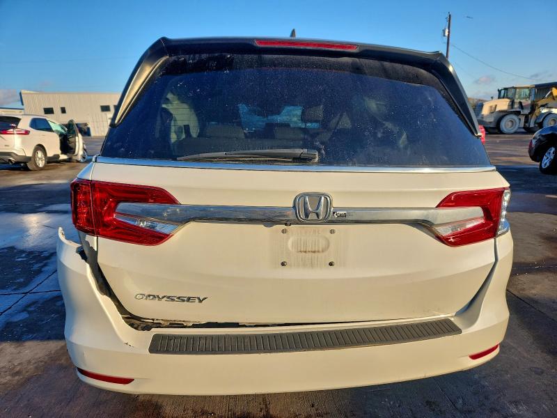 Photo 6 from auction – 2018 HONDA ODYSSEY with VIN 5FNRL6H76JB044137