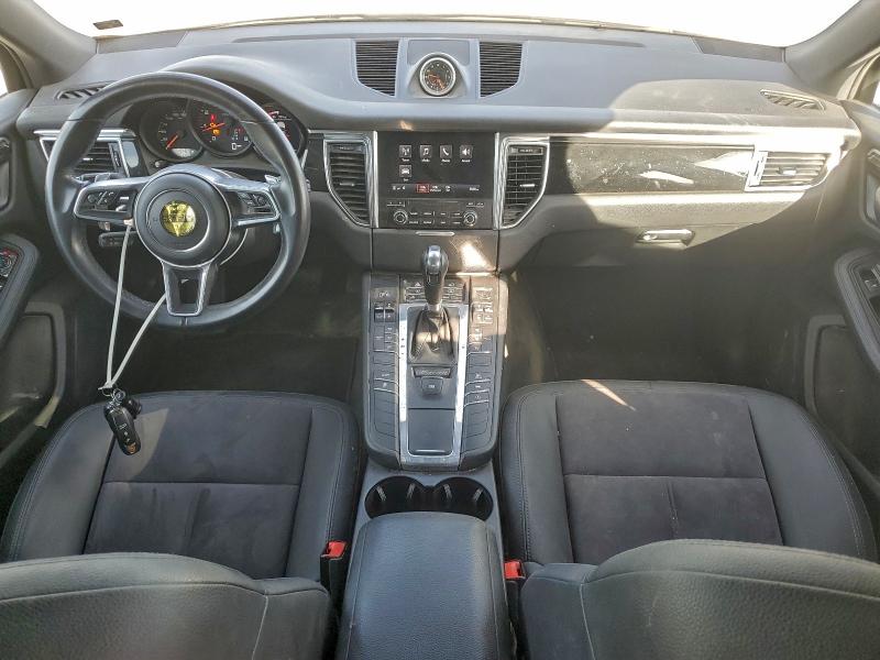 Photo 8 from auction – 2017 PORSCHE MACAN with VIN WP1AA2A54HLB81376