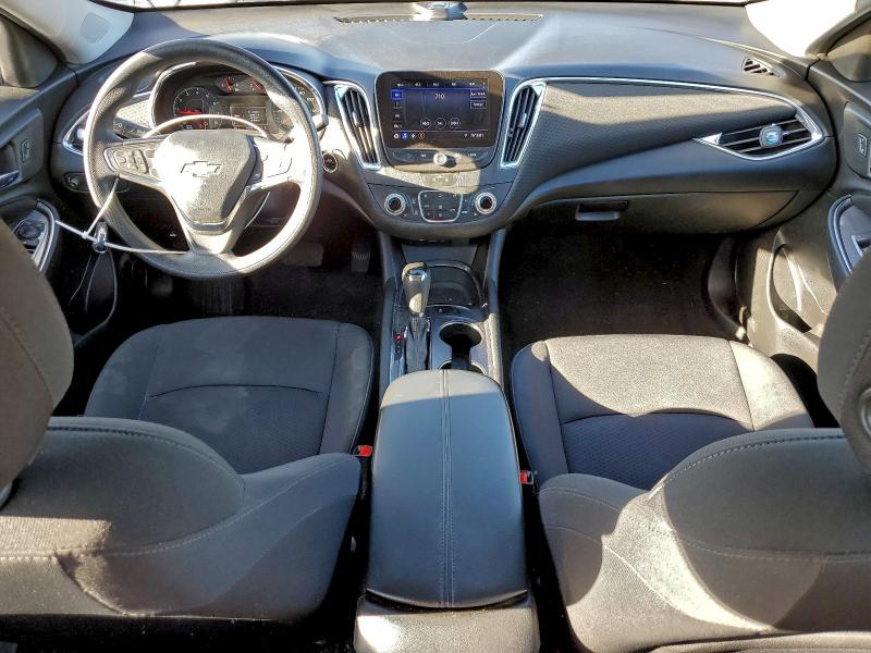 Photo 8 from auction – 2020 CHEVROLET MALIBU LT with VIN 1G1ZD5ST6LF012261