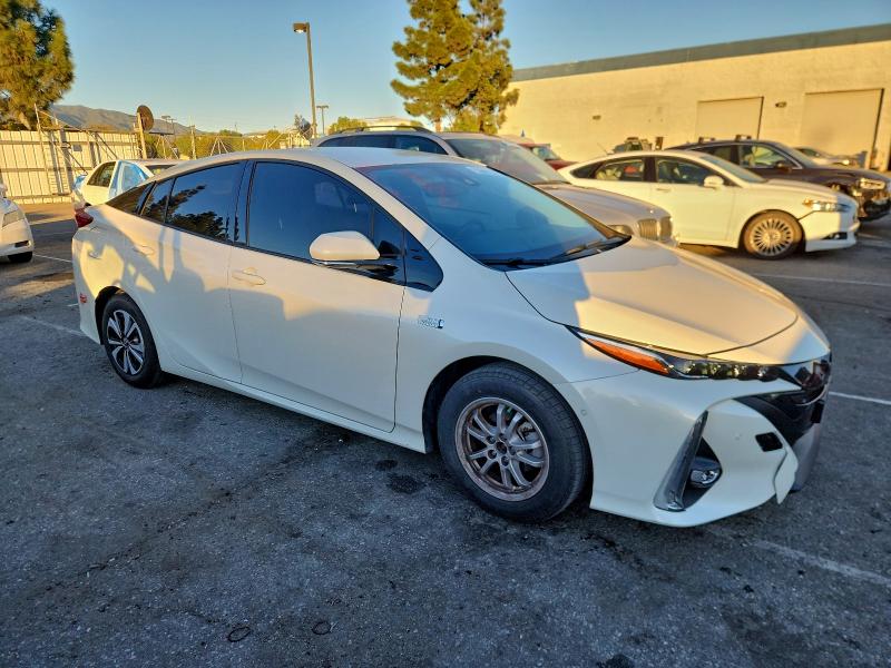Photo 4 from auction – 2018 TOYOTA PRIUS PRIM with VIN JTDKARFP2J3094641