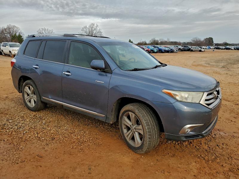 Photo 4 from auction – 2013 TOYOTA HIGHLANDER with VIN 5TDYK3EH7DS096192