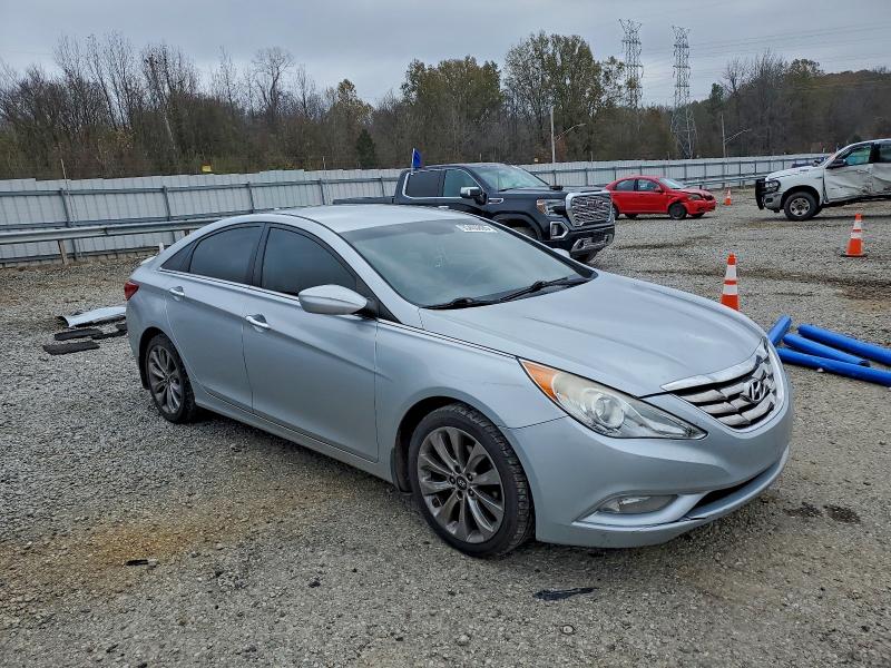 Photo 4 from auction – 2012 HYUNDAI SONATA SE with VIN 5NPEC4AB4CH449743