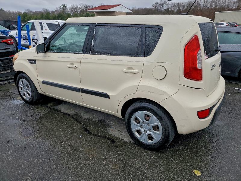 Photo 2 from auction – 2013 KIA SOUL with VIN KNDJT2A51D7506337