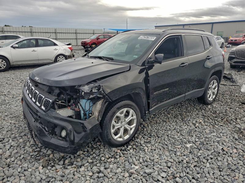 JEEP COMPASS LA 2024 with VIN 3C4NJDBN4RT118572 - Photo from auction