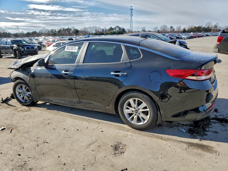 Foto 2 de la subasta – 2016 KIA OPTIMA con VIN 5XXGT4L35GG099409