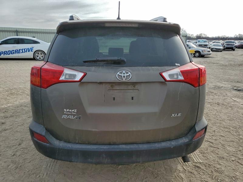 Photo 6 from auction – 2013 TOYOTA RAV4 XLE with VIN JTMWFREV1D5005833
