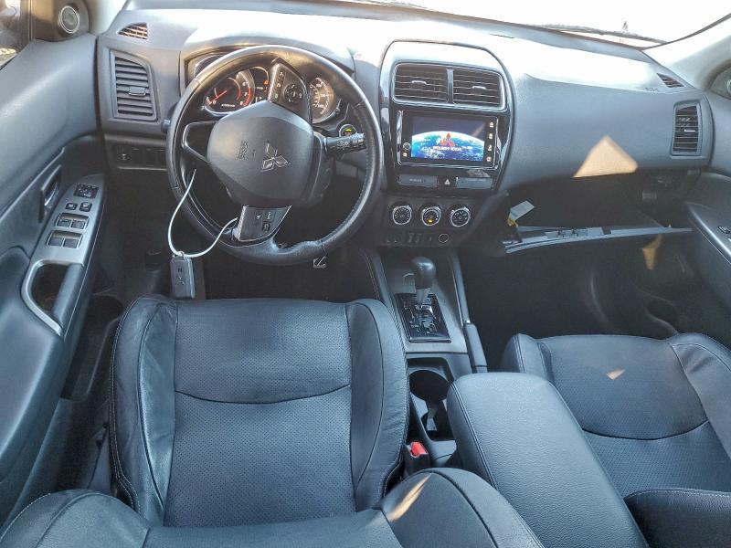 Photo 8 from auction – 2018 MITSUBISHI OUTLANDER with VIN JA4AP4AW2JU001147