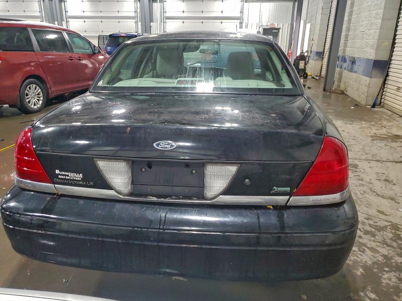 Photo 6 from auction – 2011 FORD CROWN VICT with VIN 2FABP7EV8BX174846