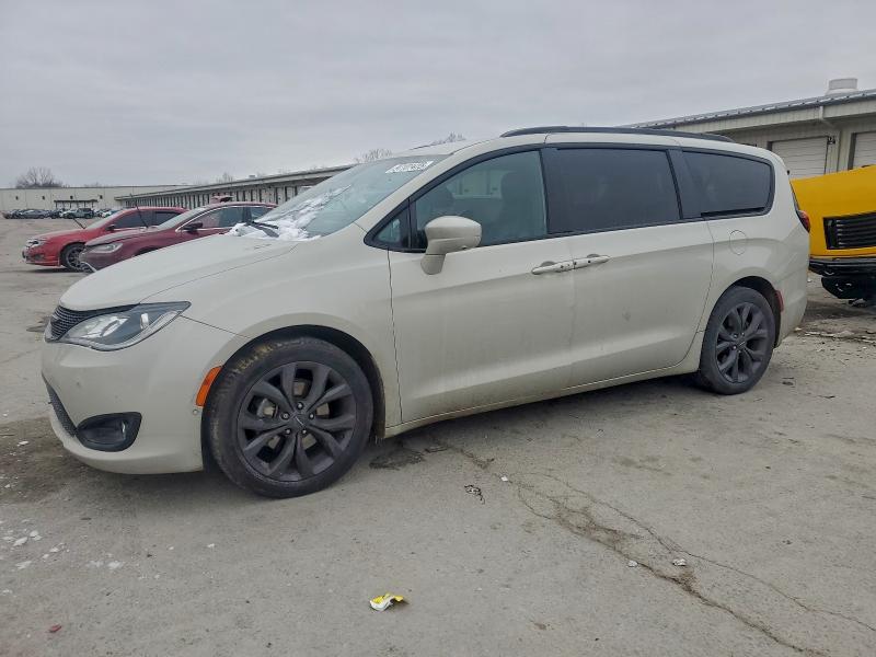 CHRYSLER PACIFICA T 2020 with VIN 2C4RC1EG1LR266440 - Photo from auction