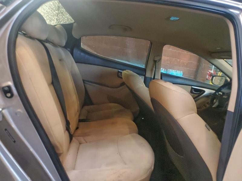 Photo 10 from auction – 2012 HYUNDAI ELANTRA GL with VIN 5NPDH4AE3CH082986