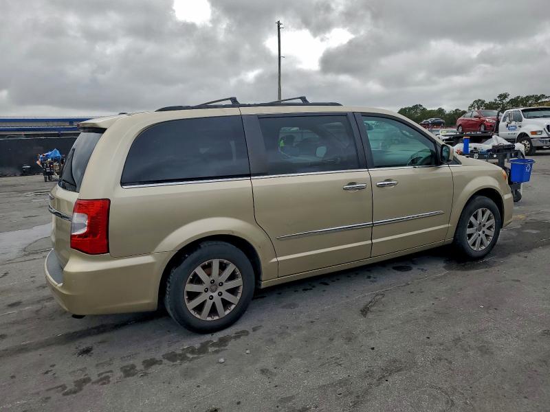 Photo 3 from auction – 2011 CHRYSLER TOWN & COU with VIN 2A4RR5DG0BR682365