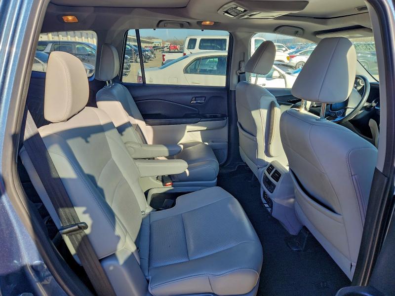 Photo 11 from auction – 2017 HONDA PILOT ELIT with VIN 5FNYF6H07HB009445