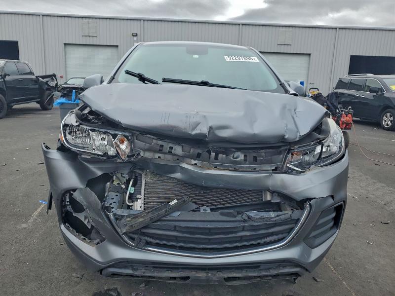 Photo 5 from auction – 2020 CHEVROLET TRAX LS with VIN 3GNCJKSBXLL305511