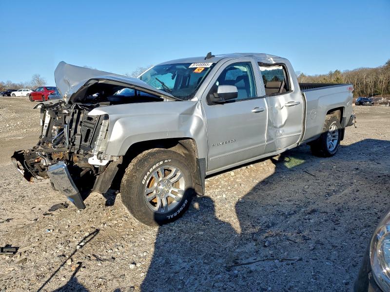 CHEVROLET SILVERADO 2015 with VIN 3GCUKREC5FG204171 - Photo from auction