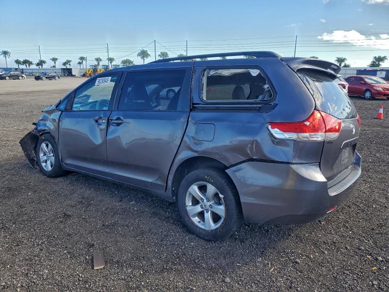 Photo 2 from auction – 2014 TOYOTA SIENNA LE with VIN 5TDKK3DC5ES497429