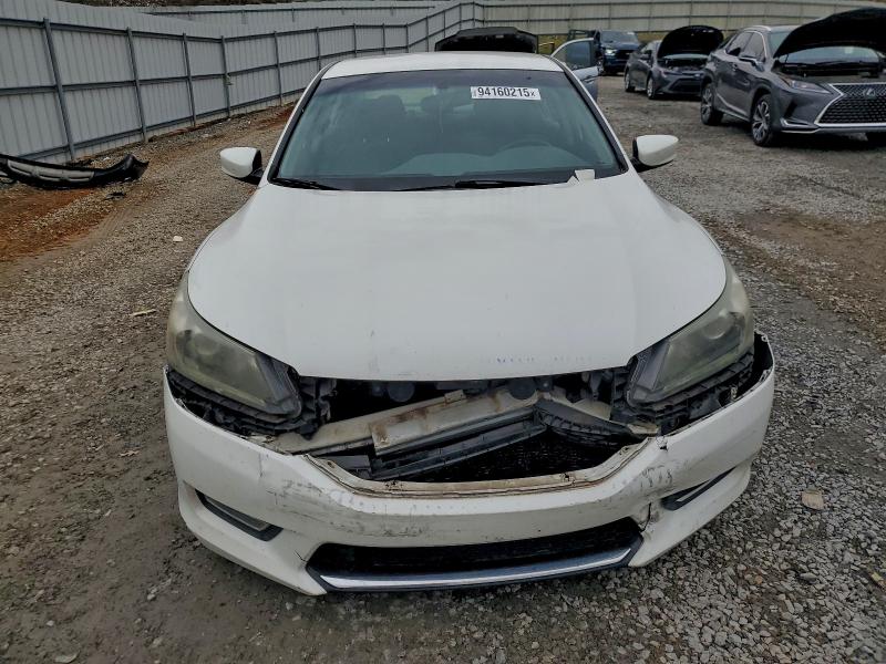 Photo 5 from auction – 2013 HONDA ACCORD with VIN 1HGCR2F50DA218149