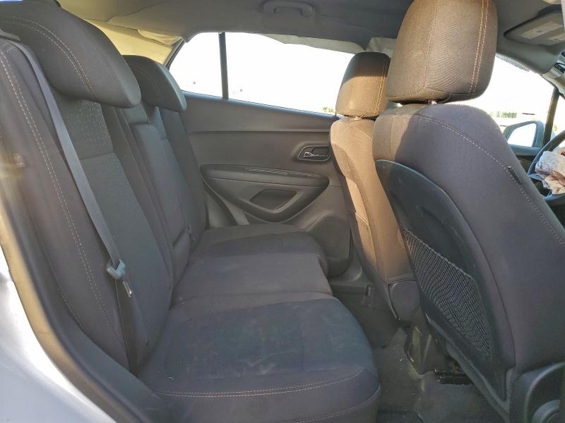 Photo 10 from auction – 2017 CHEVROLET TRAX LS with VIN 3GNCJKSBXHL281184