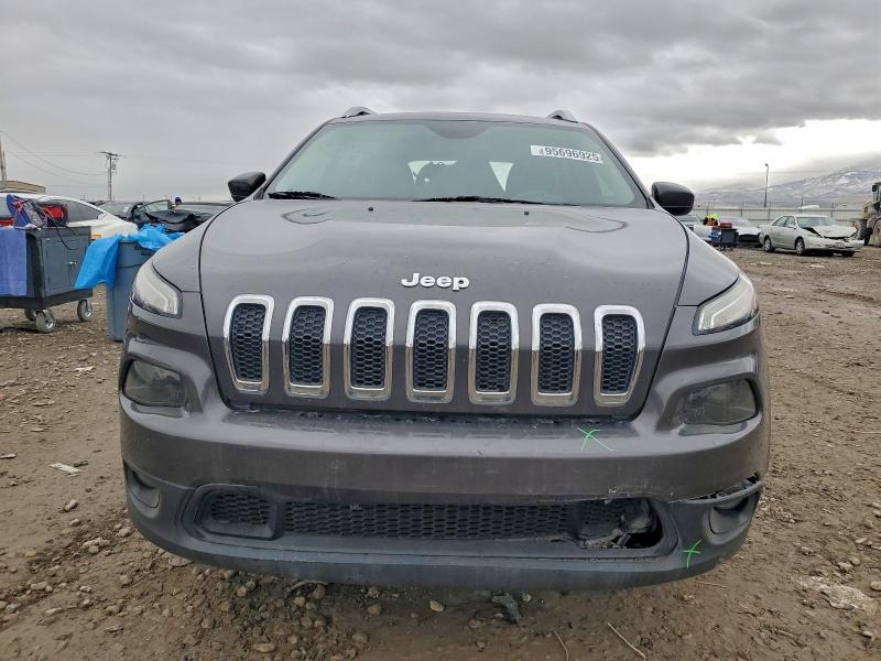 Photo 5 from auction – 2017 JEEP CHEROKEE L with VIN 1C4PJMCS1HW657656