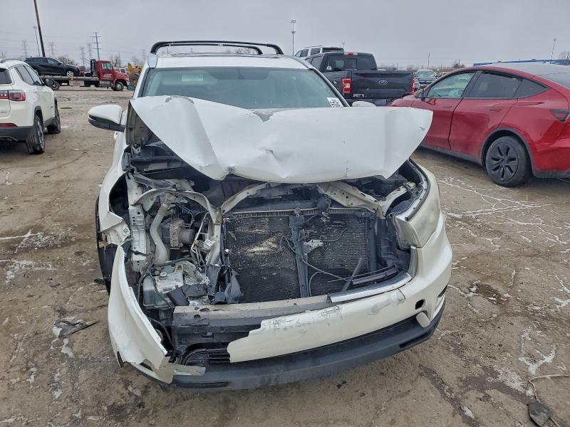 Photo 5 from auction – 2016 TOYOTA HIGHLANDER with VIN 5TDDKRFH2GS298247