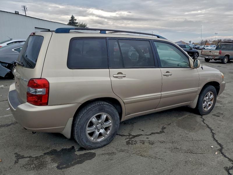 Photo 3 from auction – 2005 TOYOTA HIGHLANDER with VIN JTEEP21A850068148