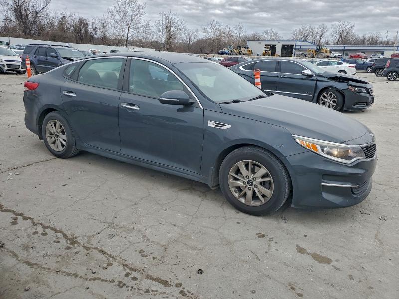 Zdjęcie 4 z aukcji – 2016 KIA OPTIMA LX z VIN 5XXGT4L31GG073115