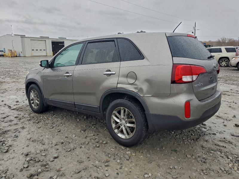 Photo 2 from auction – 2015 KIA SORENTO with VIN 5XYKT3A6XFG646623