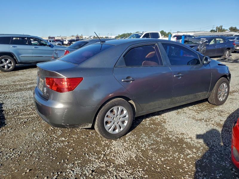 Photo 3 from auction – 2010 KIA FORTE EX with VIN KNAFU4A28A5193344