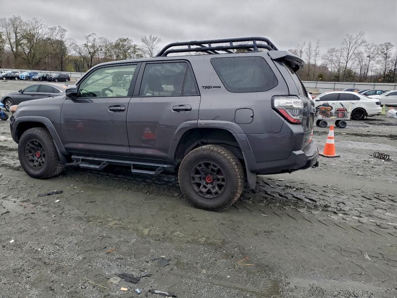 Photo 2 from auction – 2022 TOYOTA 4RUNNER SR with VIN JTELU5JR2N6080350