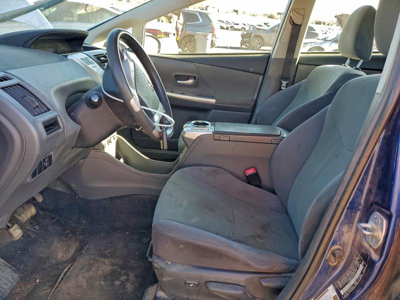 Photo 7 from auction – 2013 TOYOTA PRIUS V with VIN JTDZN3EU8D3265209