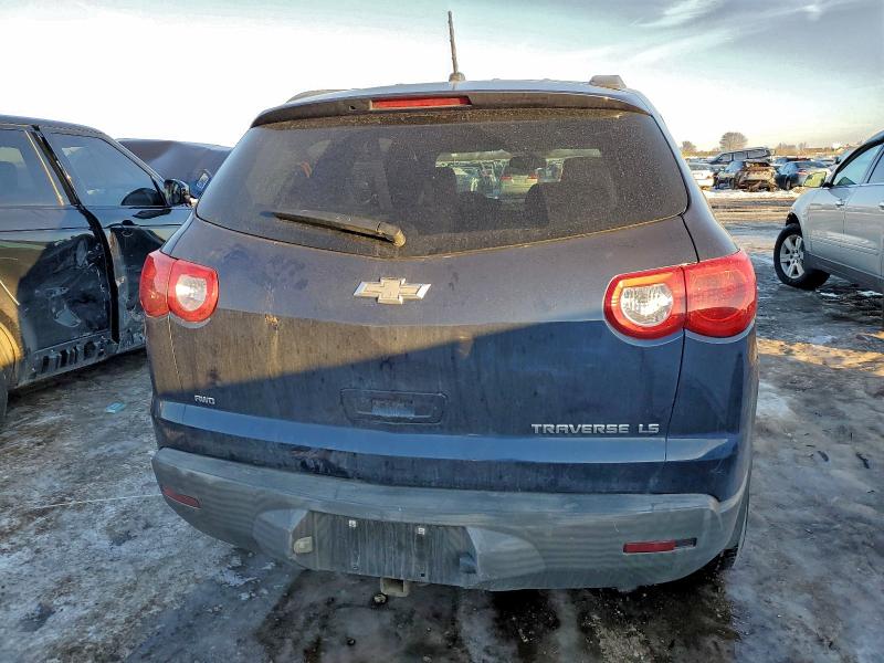 Photo 6 from auction – 2011 CHEVROLET TRAVERSE L with VIN 1GNKVEED0BJ272796