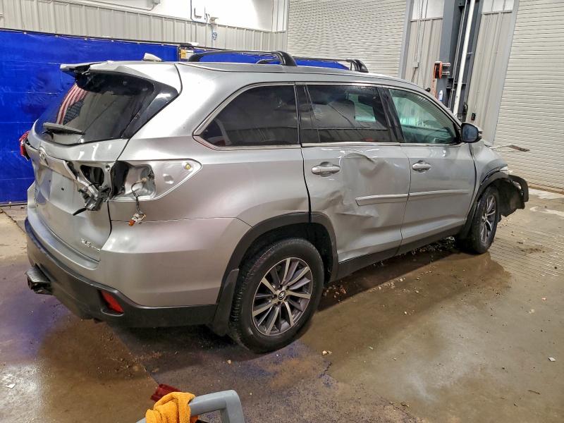 Photo 3 from auction – 2019 TOYOTA HIGHLANDER with VIN 5TDJZRFH7KS944647