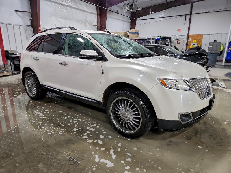Foto 4 de la subasta – 2015 LINCOLN MKX con VIN 2LMDJ6JK8FBL31840