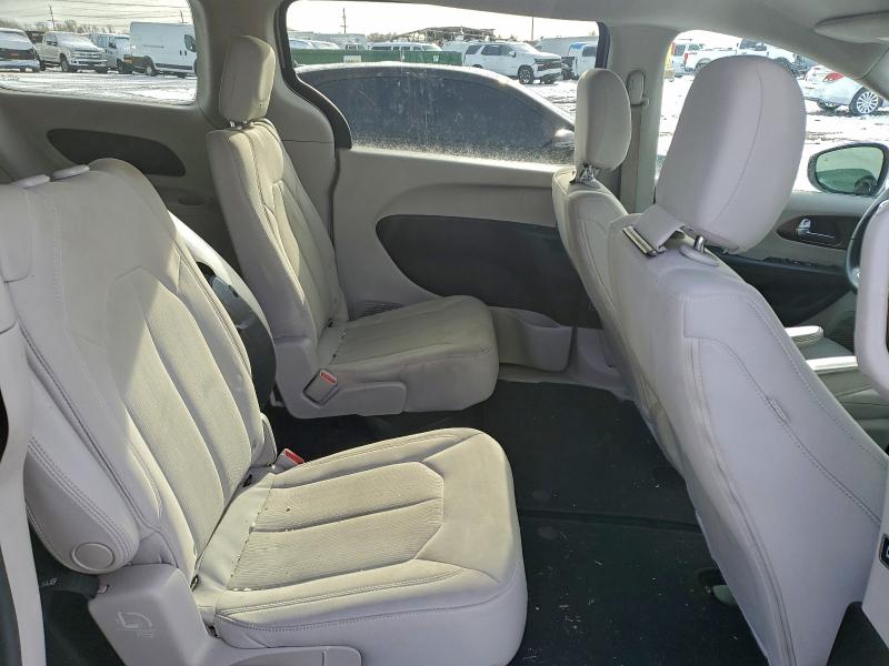 Photo 11 from auction – 2017 CHRYSLER PACIFICA T with VIN 2C4RC1DGXHR502561