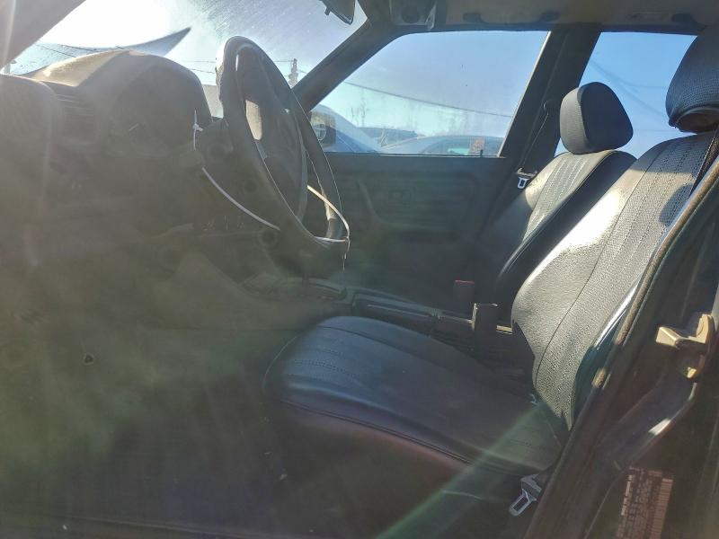 Photo 7 from auction – 1990 BMW 325 I AUTO with VIN WBAAD231XLED27036