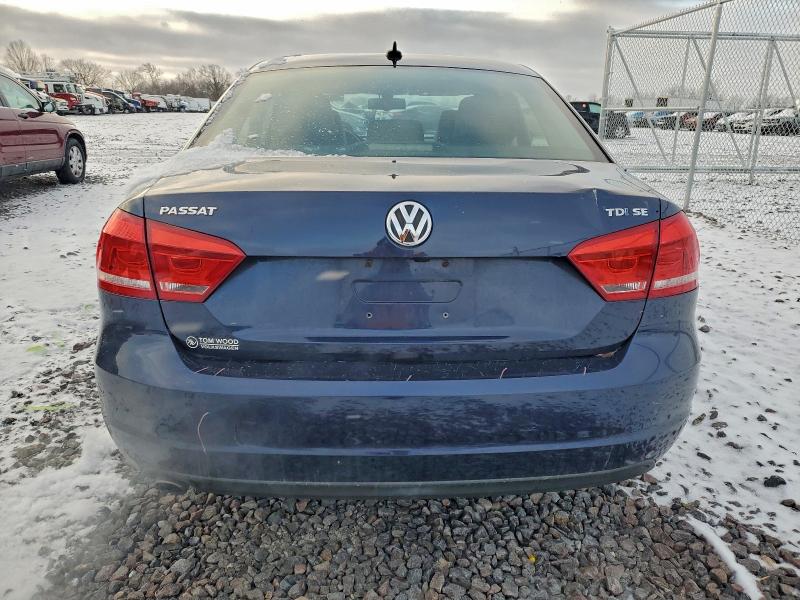 Photo 6 from auction – 2014 VOLKSWAGEN PASSAT SE with VIN 1VWBN7A32EC093182