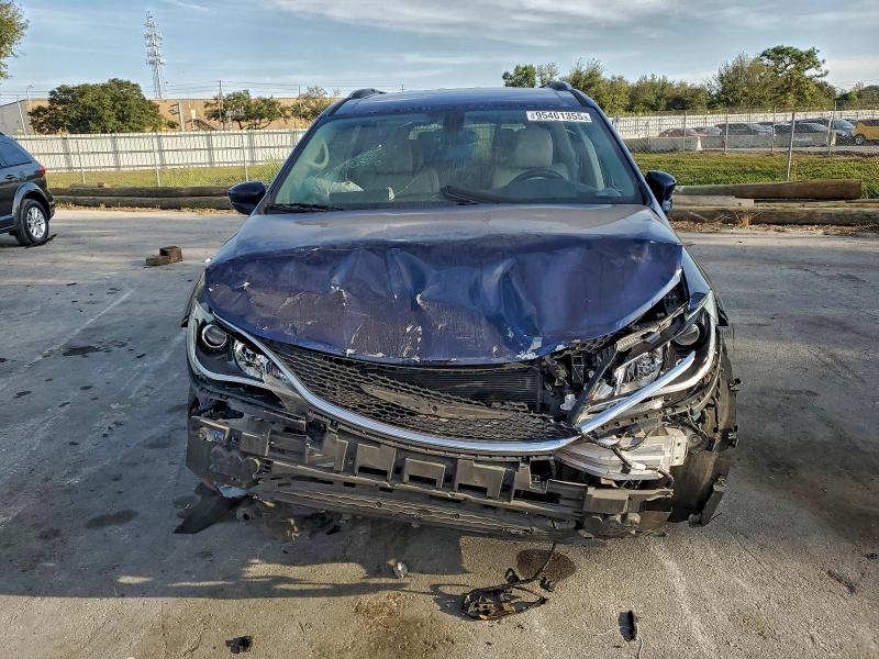 Photo 5 from auction – 2019 CHRYSLER PACIFICA T with VIN 2C4RC1BG3KR561770