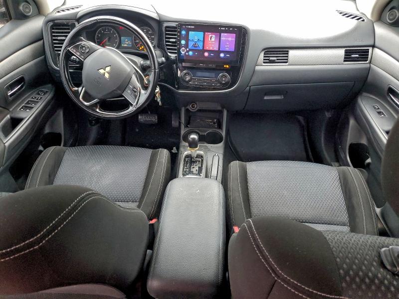 Photo 8 from auction – 2016 MITSUBISHI OUTLANDER with VIN JA4AD2A36GZ000260