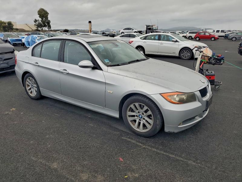Photo 4 from auction – 2006 BMW 325 I AUTO with VIN WBAVB17556NK39799