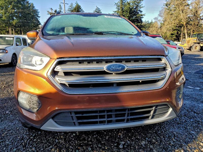 Photo 5 from auction – 2017 FORD ESCAPE with VIN 1FMCU0GD1HUA19652