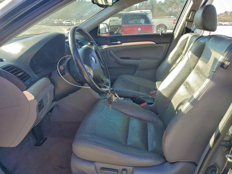 Photo 7 from auction – 2004 ACURA TSX with VIN JH4CL96834C042591