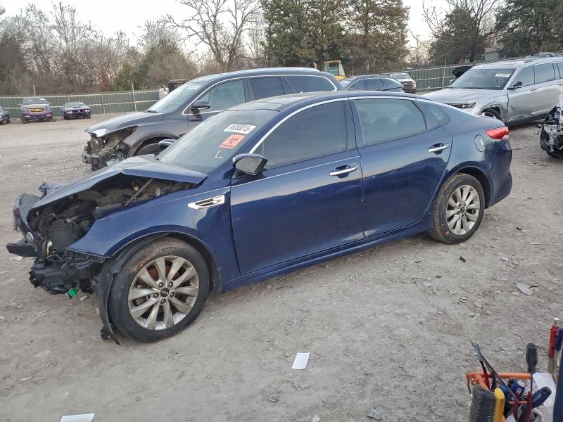 KIA OPTIMA EX 2018 with VIN 5XXGU4L31JG202877 - Photo from auction