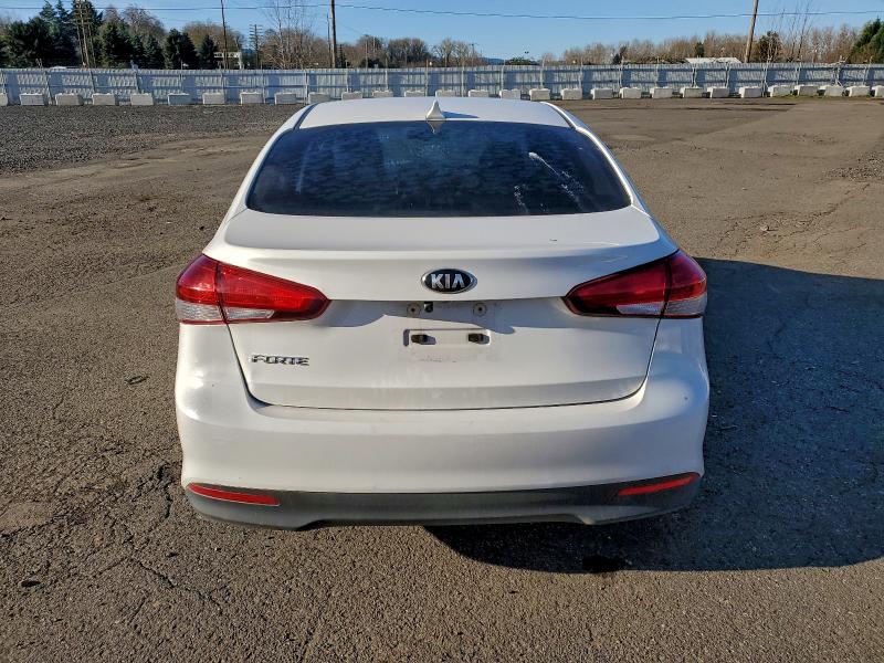 Photo 6 from auction – 2017 KIA FORTE LX with VIN 3KPFK4A79HE038210