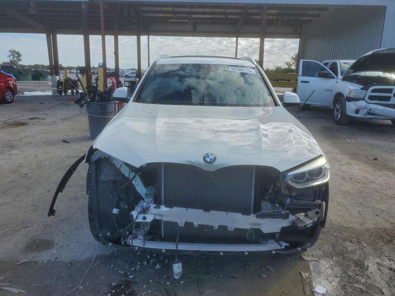 Photo 5 from auction – 2018 BMW X3 XDRIVE3 with VIN 5UXTR9C50JLD62670