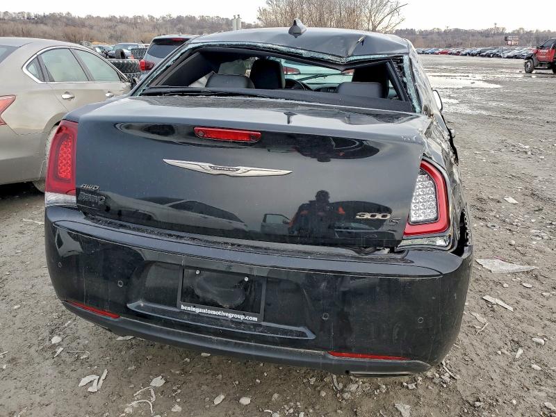 Photo 6 from auction – 2018 CHRYSLER 300 S with VIN 2C3CCAGG6JH280277