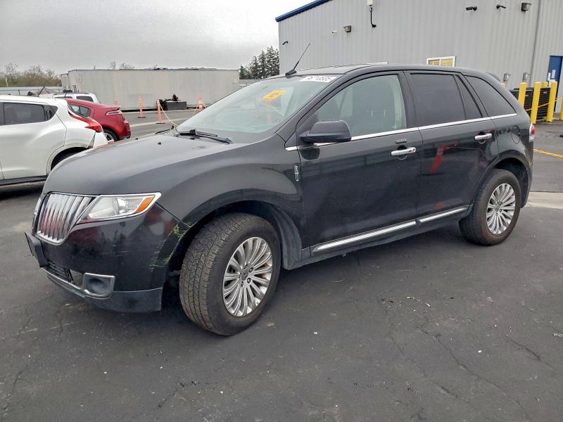 LINCOLN MKX 2013 with VIN 2LMDJ6JK7DBL32944 - Photo from auction