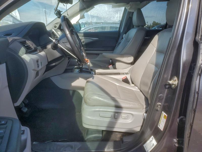 Photo 7 from auction – 2017 HONDA RIDGELINE with VIN 5FPYK3F57HB023037