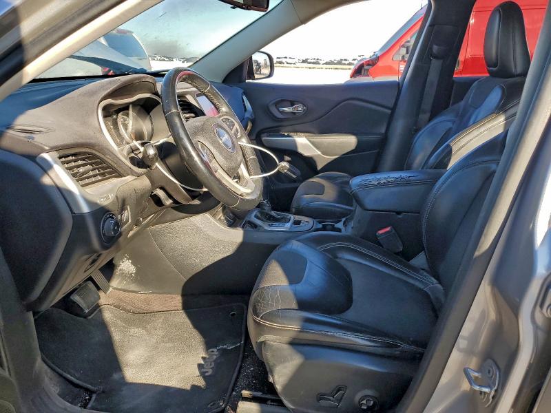Photo 7 from auction – 2018 JEEP CHEROKEE L with VIN 1C4PJLLB0JD590592