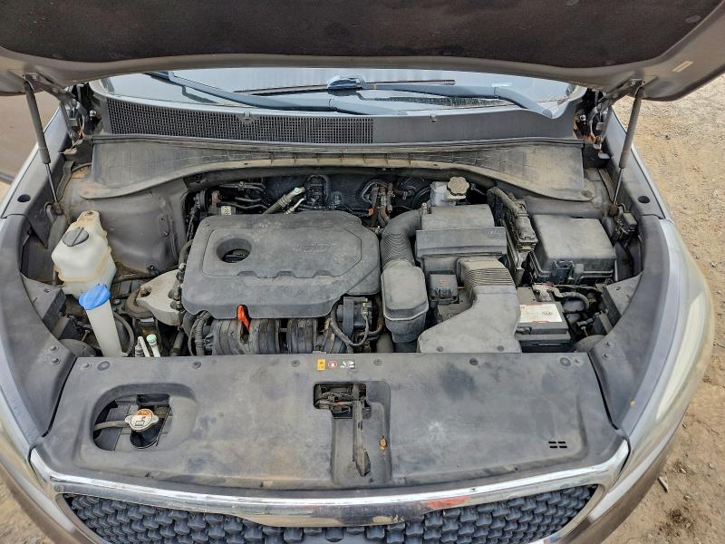 Photo 12 from auction – 2016 KIA SORENTO LX with VIN 5XYPG4A36GG020218